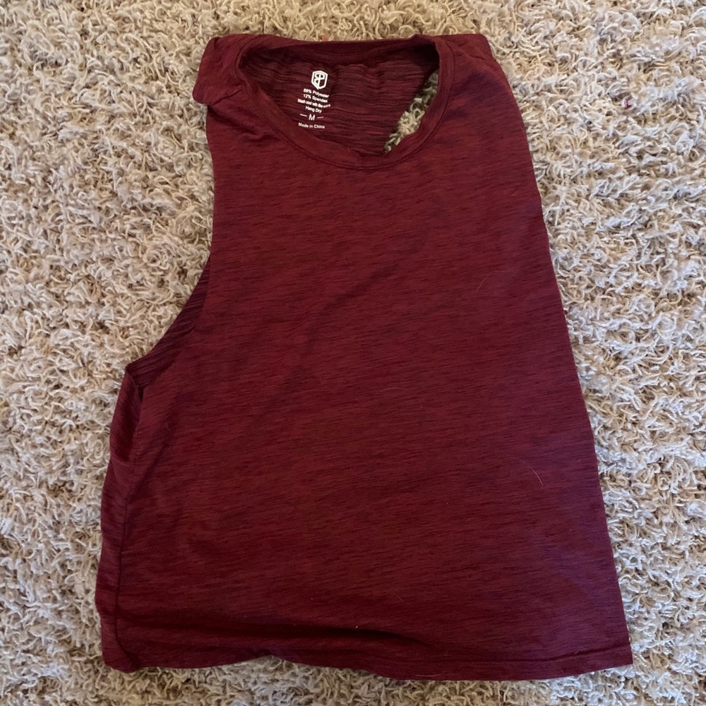 Born primitive muscle crop tank great condition